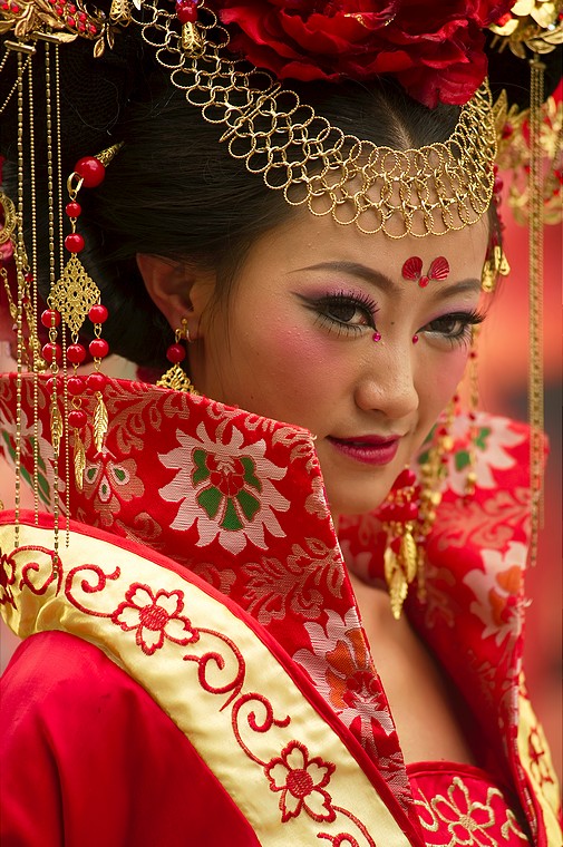 Chińskie suknie ślubne - Zdjęcie 26 z 31